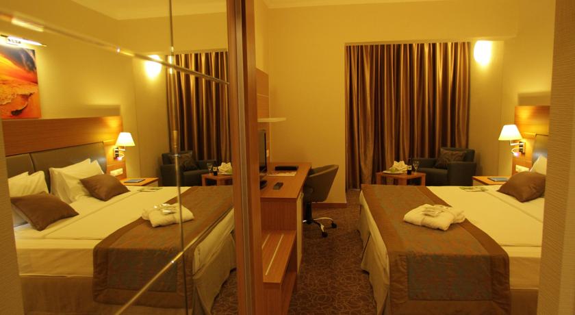 Dedeman Otel