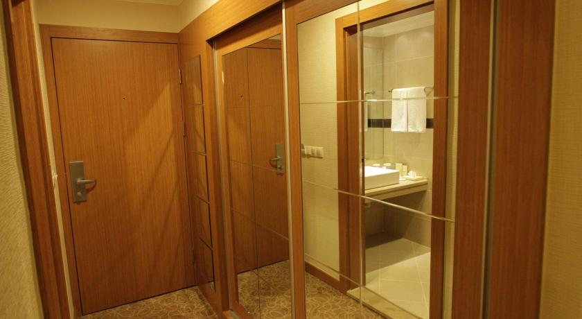 Dedeman Otel