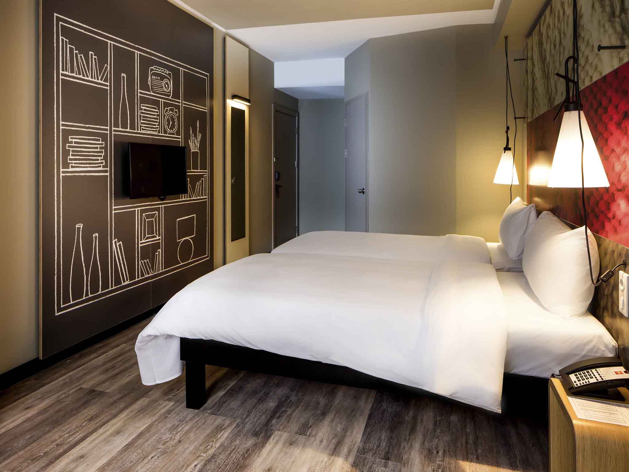 İbis Hotel
